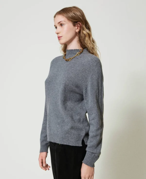 pull_col_montant_en_cache_2.webp Pulls Et Cardigans*TWINSET Milano Pull Col Montant En Cachemire Gris moyen chiné