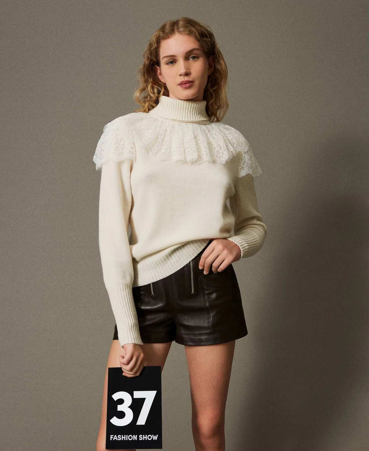 pull_col_roul_en_laine_et_0.webp Pulls Et Cardigans*TWINSET Milano Pull Col Roulé En Laine Et Cachemire Blanc « Old White »