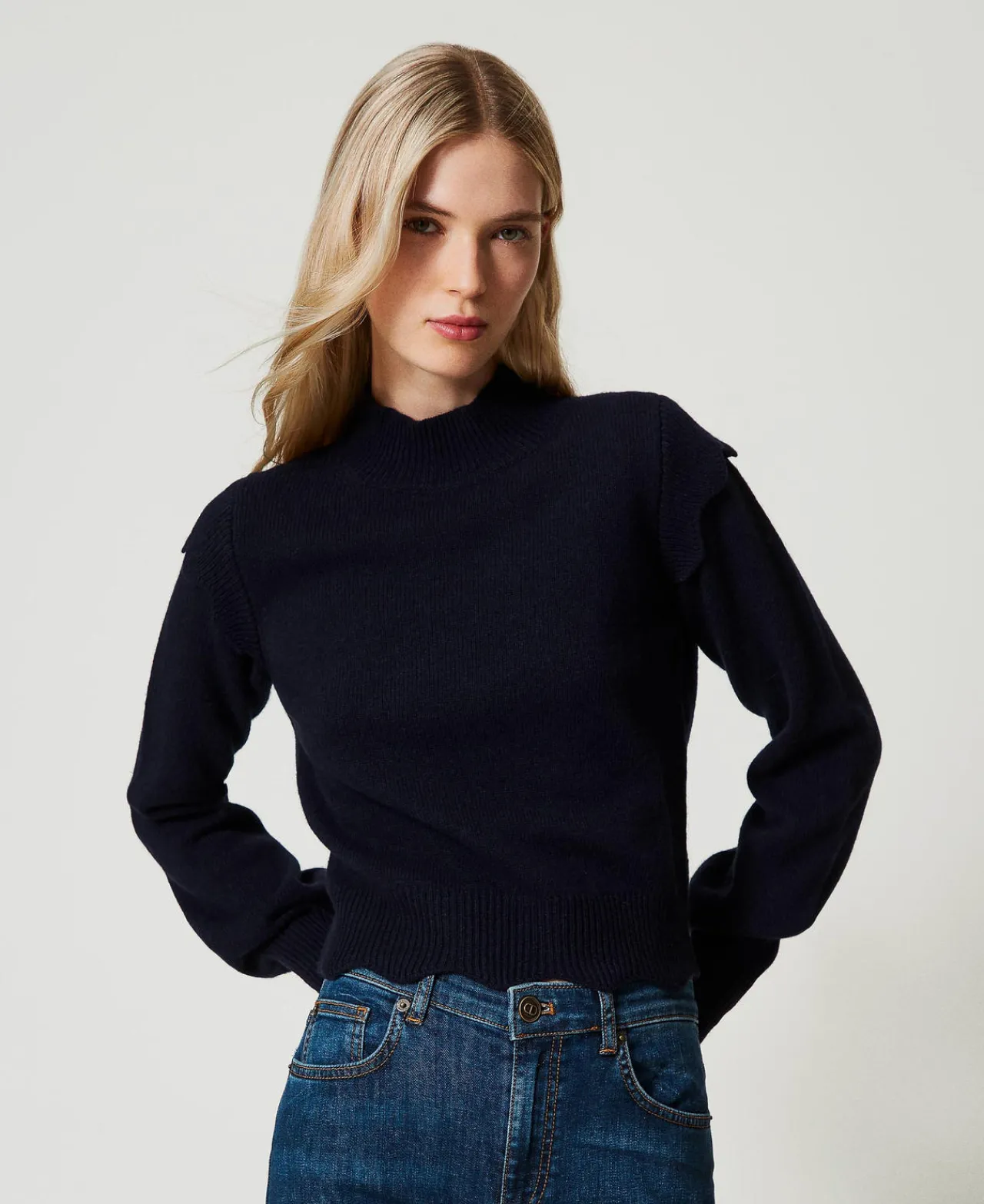 pull_en_laine_et_cachemir_0-1.webp Pulls Et Cardigans*TWINSET Milano Pull En Laine Et Cachemire Avec Festons Bleu Classique