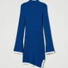 robe_courte_ajuste_en_mai_1-1.webp Robes*TWINSET Milano Robe Courte Ajustée En Maille Côtelée Bicolore Bleu « Surf »/Blanc Cassé