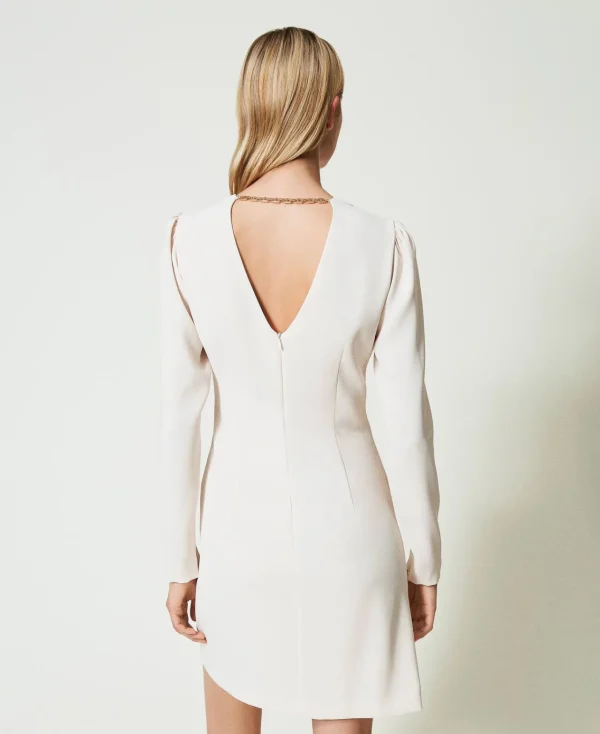 robe_courte_avec_chane_ov_4.webp Robes De Cérémonie | Robes Courtes*TWINSET Milano Robe Courte Avec Chaîne Oval T Blanc « Old White »