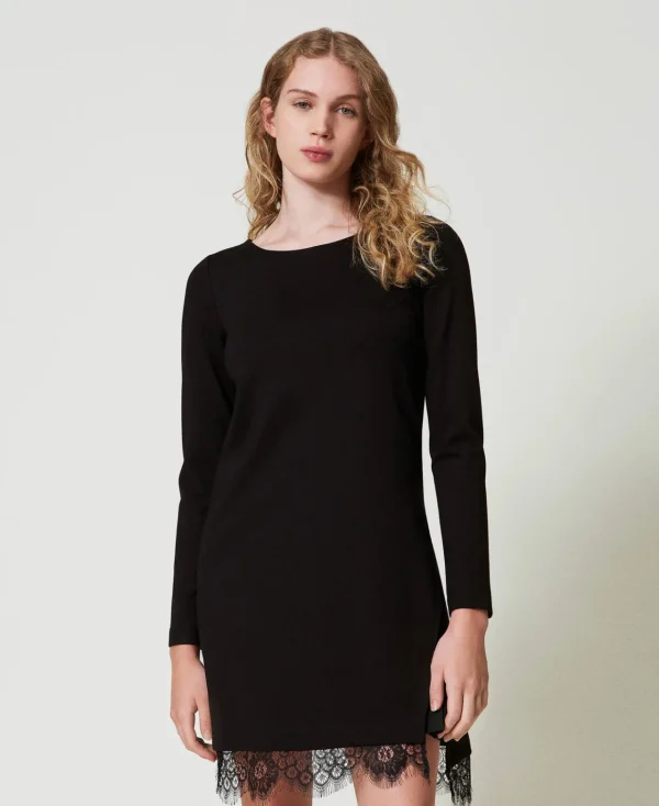 robe_courte_avec_dentelle_2.webp Robes Courtes*TWINSET Milano Robe Courte Avec Dentelle Noir