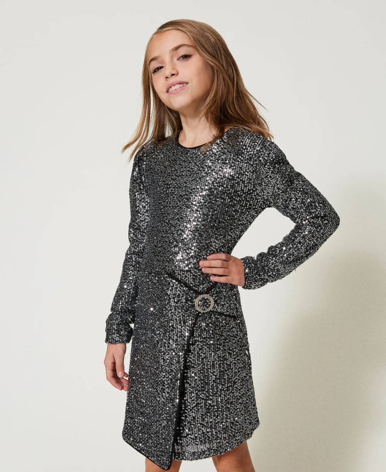 robe_courte_avec_sequins__0-1.webp Robes*TWINSET Milano Robe Courte Avec Sequins All-over Canon de Fusil Métallisé