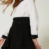 robe_courte_en_crpe_de_ch_4-2.webp Robes*TWINSET Milano Robe Courte En Crêpe De Chine Et Flanelle Bicolore Blanc Cassé / Noir