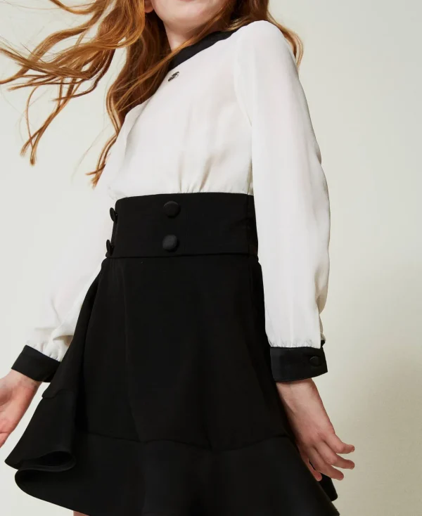 robe_courte_en_crpe_de_ch_4-2.webp Robes*TWINSET Milano Robe Courte En Crêpe De Chine Et Flanelle Bicolore Blanc Cassé / Noir