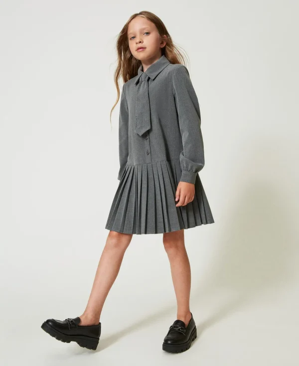 robe_courte_en_flanelle_a_2.webp Robes*TWINSET Milano Robe Courte En Flanelle Avec Cravate Gris Moyen Mélangé