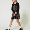 Robes*TWINSET Milano Robe Courte En Maille Avec Rayures Plissées Bicolore Noir / Blanc Cassé