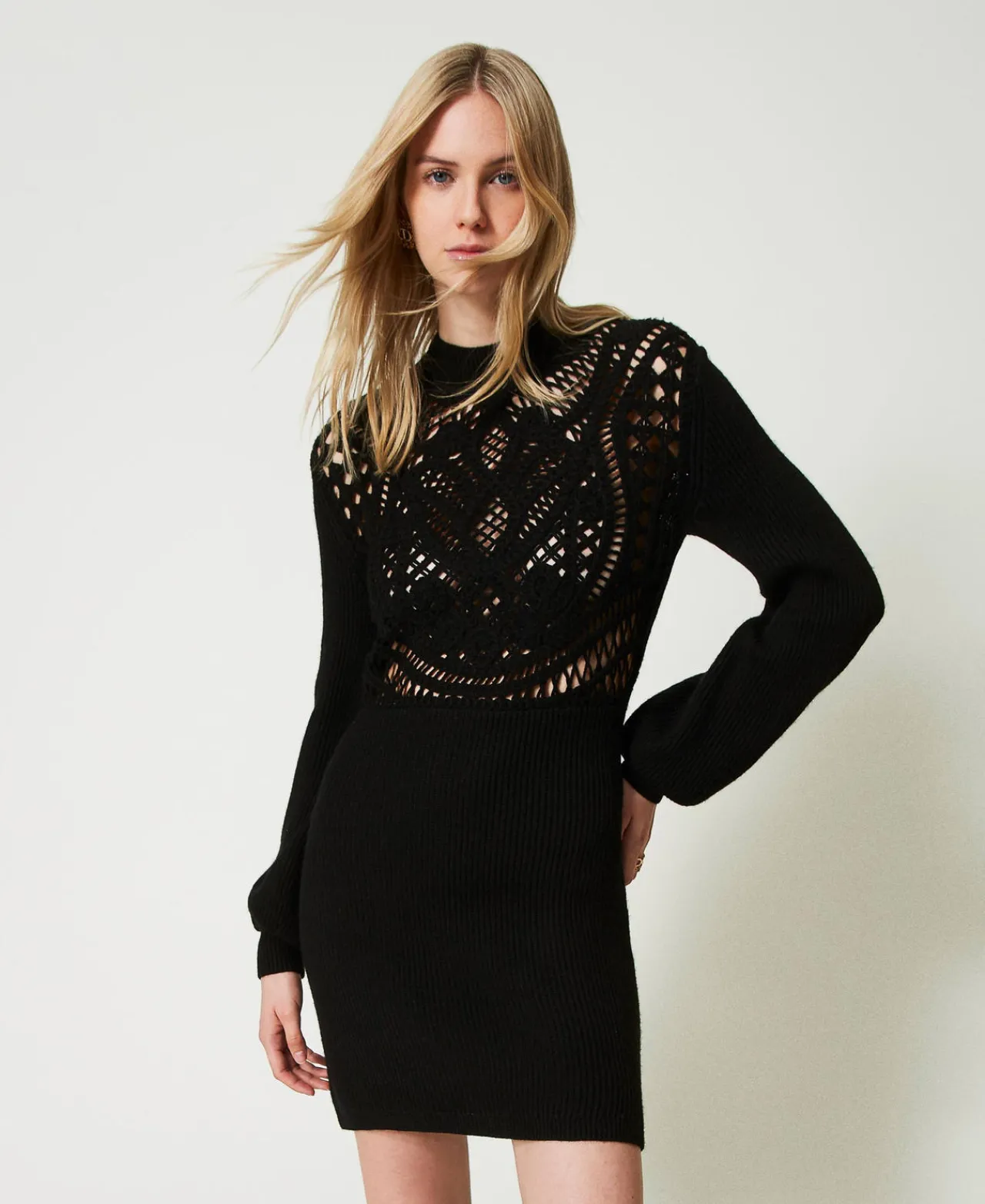 robe_courte_en_maille_de__0.webp Robes De Cérémonie | Robes Élégantes*TWINSET Milano Robe Courte En Maille De Laine Mélangée Avec Crochet Noir