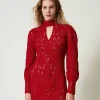 robe_courte_en_maille_flo_2.webp Robes De Cérémonie | Robes Élégantes*TWINSET Milano Robe Courte En Maille Florale Au Crochet Rouge Vénitien