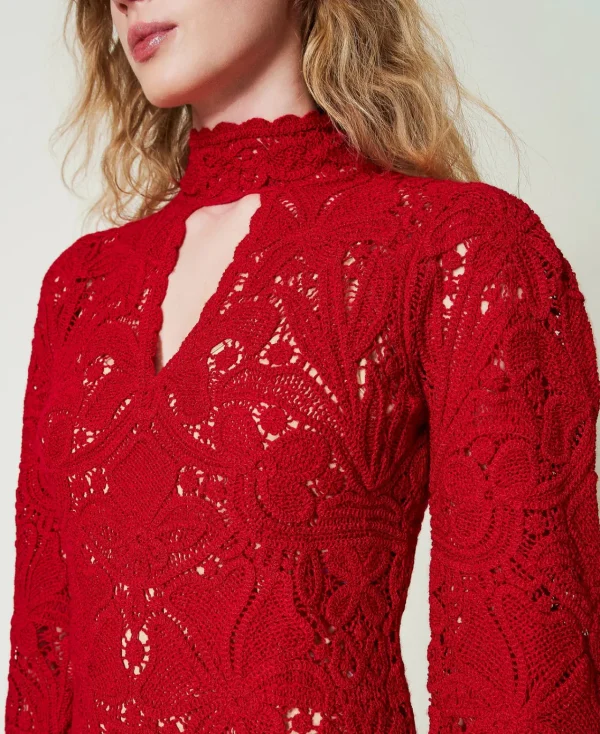 robe_courte_en_maille_flo_5.webp Robes De Cérémonie | Robes Élégantes*TWINSET Milano Robe Courte En Maille Florale Au Crochet Rouge Vénitien