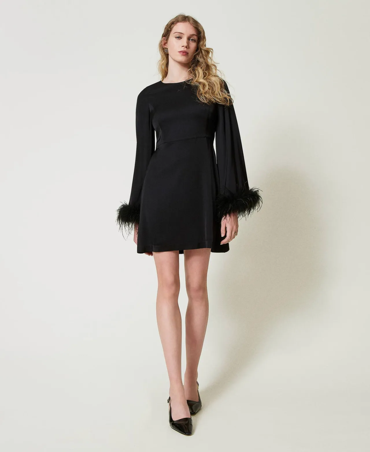 Robes De Cérémonie | Robes Élégantes*TWINSET Milano Robe Courte En Satin Avec Plumes Noir
