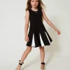 robe_courte_en_scuba_bico_0.webp Robes*TWINSET Milano Robe Courte En Scuba Bicolore Bicolore Noir / Blanc Cassé