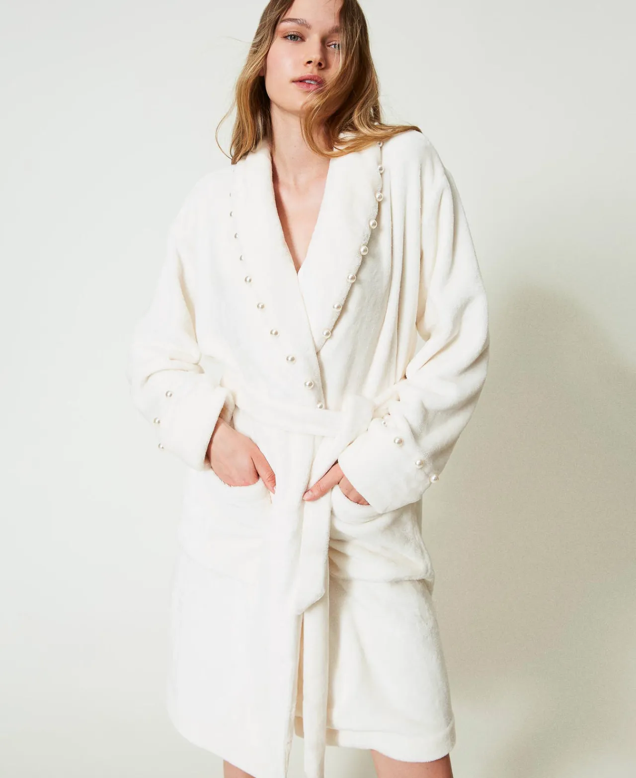 Sous-Vêtements Et Vêtements De Nuit*TWINSET Milano Robe De Chambre En Fausse Fourrure Avec Perles Blanc Antique White