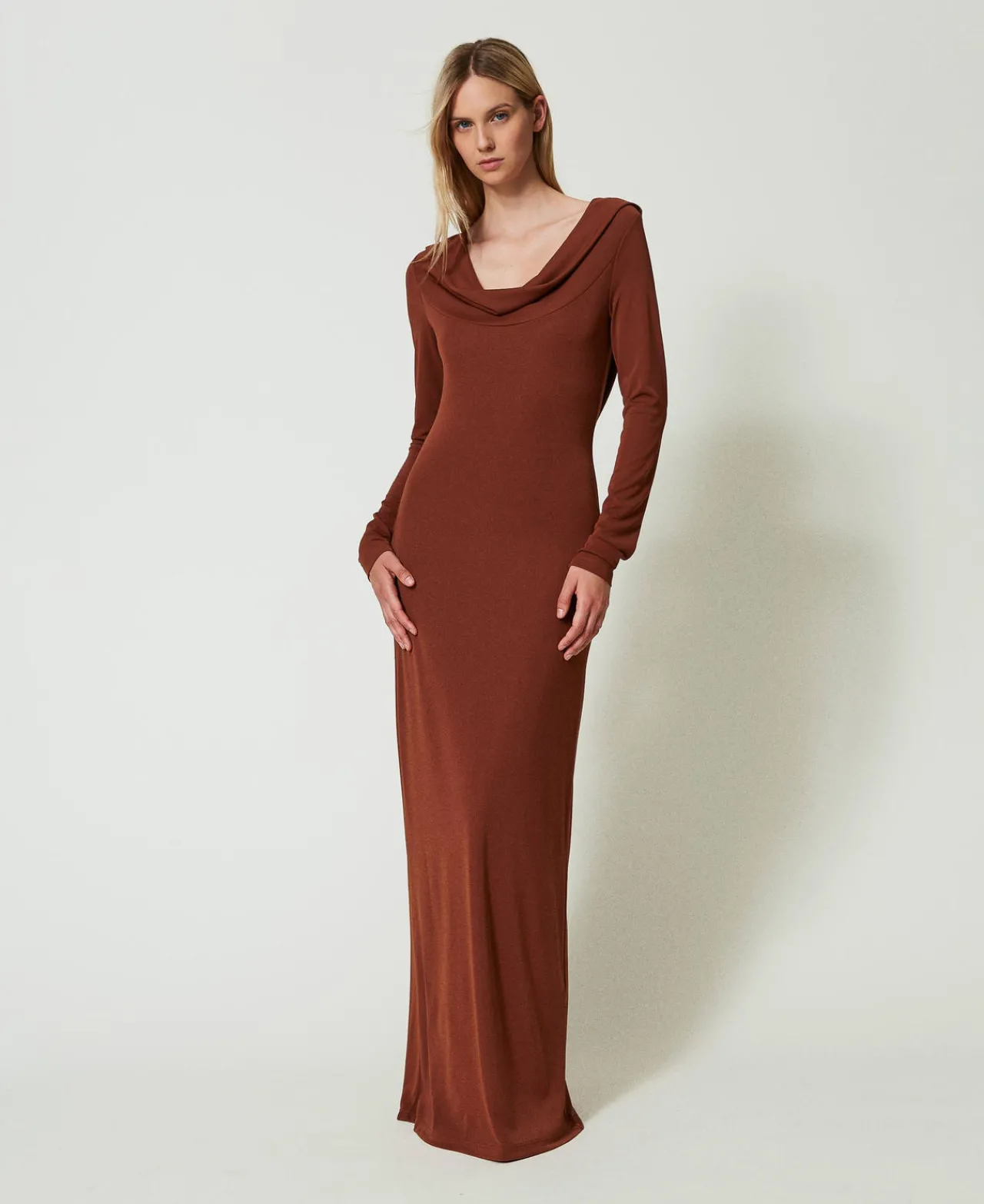 robe_longue_avec_col_drap_0.webp Robes Longues*TWINSET Milano Robe Longue Avec Col Drapé Marron « Terre de Sienne »