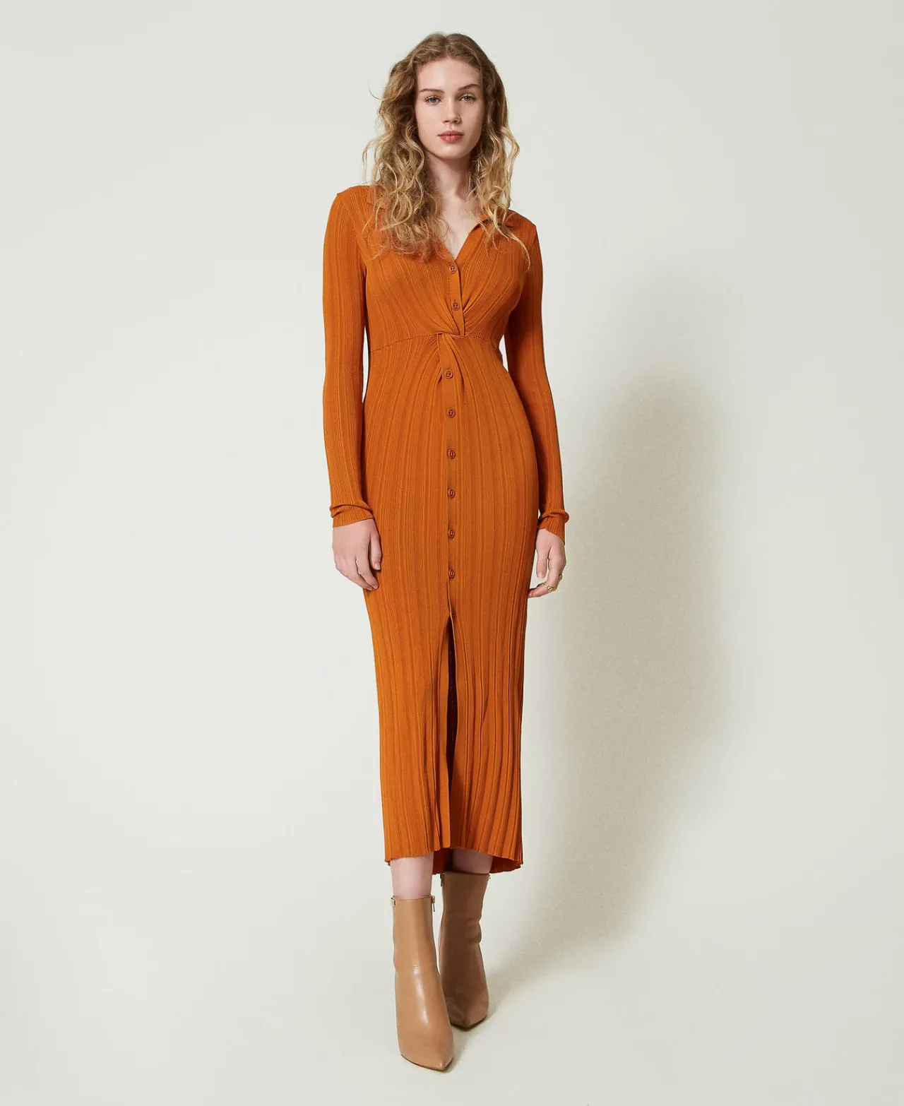 robe_longue_en_maille_ave_0-1.webp Robes En Maille | Robes Longues*TWINSET Milano Robe Longue En Maille Avec Fronce Orange « Tanné »