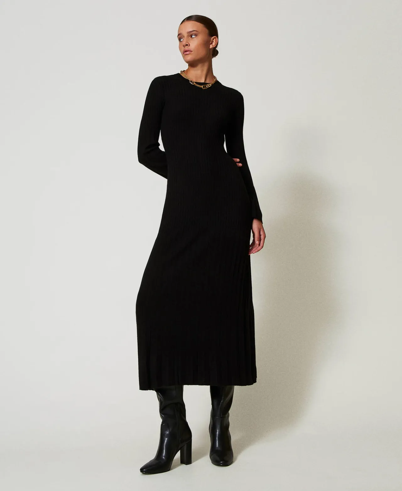 robe_longue_en_maille_cte_0-4.webp Robes De Cérémonie | Robes En Maille*TWINSET Milano Robe Longue En Maille Côtelée Avec Ouverture Noir