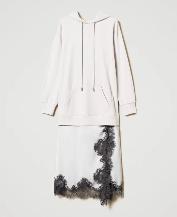 robe_longue_en_molleton_e_1-1.webp Robes Longues*TWINSET Milano Robe Longue En Molleton Et Satin Bicolore Argent/Gris « Blackened Pearl »