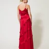 robe_longue_en_satin_avec_3.webp Robes Élégantes | Robes Longues*TWINSET Milano Robe Longue En Satin Avec Volants Rouge Vénitien