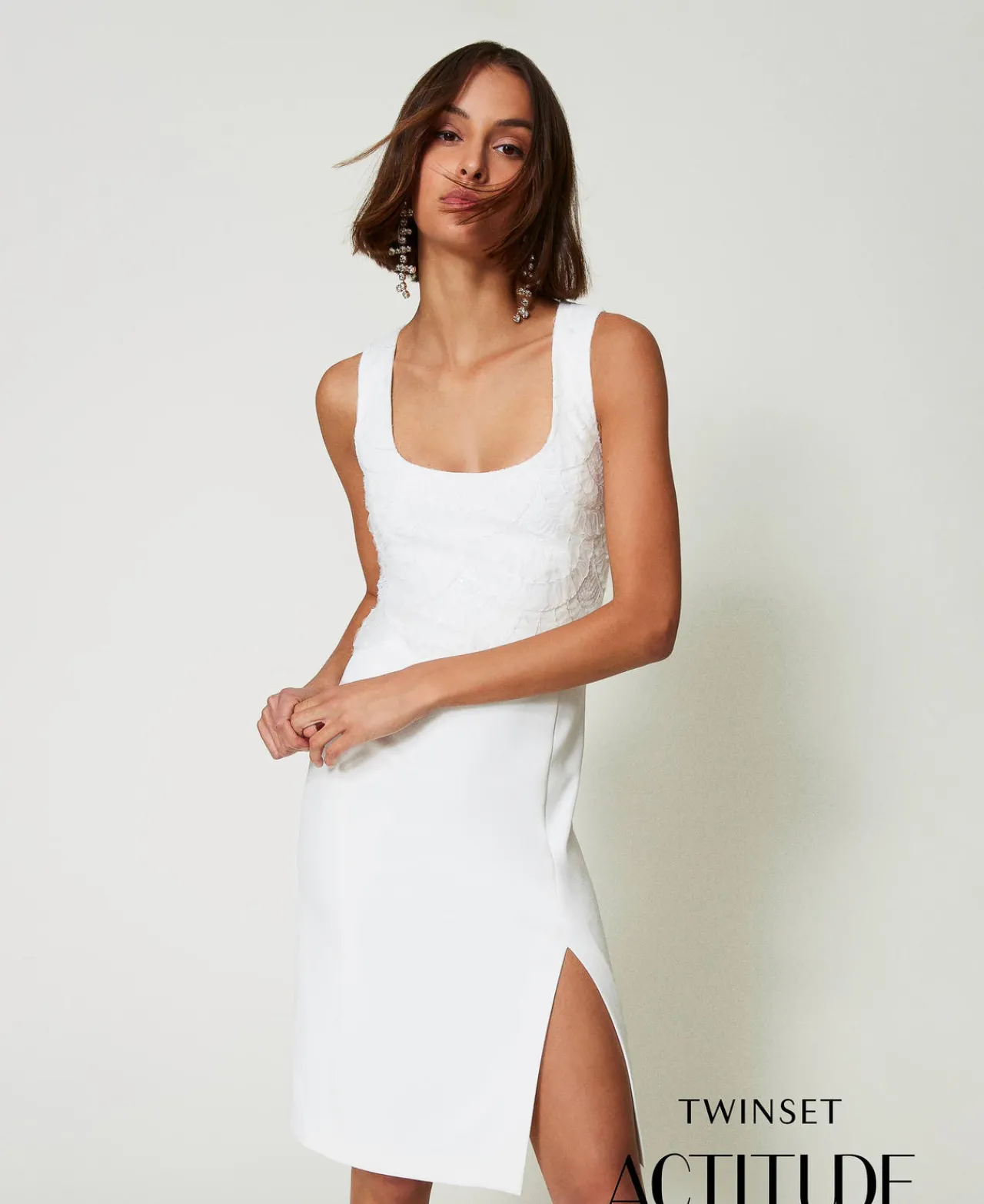 robe_midi_en_crpe_avec_br_0.webp Robes De Cérémonie | Robes Midi*TWINSET Milano Robe Midi En Crêpe Avec Broderies Crème White