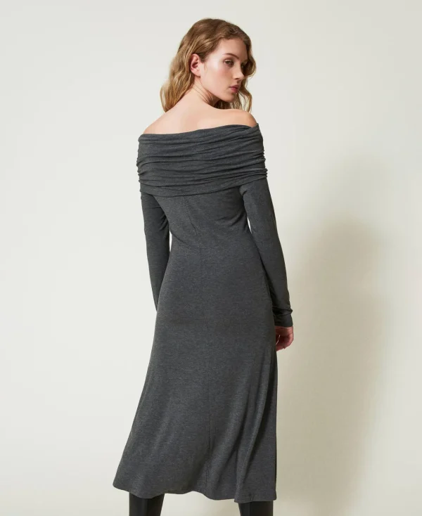 robe_midi_en_jersey_avec__3.webp Robes Midi*TWINSET Milano Robe Midi En Jersey Avec Broderie Siglée Gris Anthracite Chiné