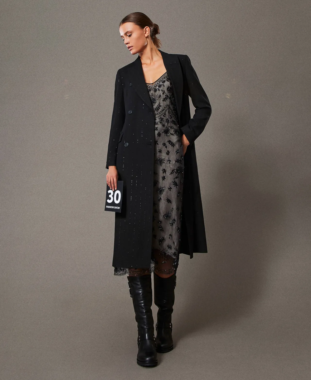 robe_midi_en_tulle_avec_b_0.webp Robes De Cérémonie | Robes Élégantes*TWINSET Milano Robe Midi En Tulle Avec Broderie Réalisée à La Main Noir