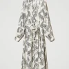 robe_midi_jacquard_avec_i_1.webp Robes De Cérémonie | Robes Midi*TWINSET Milano Robe Midi Jacquard Avec Imprimé Jaguar Imprimé Jaguars Noir/Blanc Neige