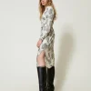 robe_midi_jacquard_avec_i_3.webp Robes De Cérémonie | Robes Midi*TWINSET Milano Robe Midi Jacquard Avec Imprimé Jaguar Imprimé Jaguars Noir/Blanc Neige