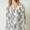 robe_midi_jacquard_avec_i_5.webp Robes De Cérémonie | Robes Midi*TWINSET Milano Robe Midi Jacquard Avec Imprimé Jaguar Imprimé Jaguars Noir/Blanc Neige