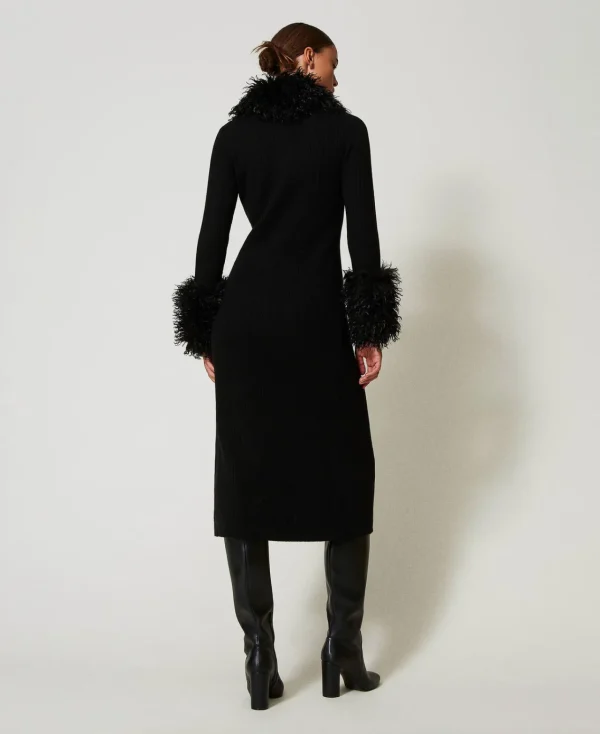robecardigan_longue_en_la_3.webp Pulls Et Cardigans | Robes De Cérémonie*TWINSET Milano Robe-cardigan Longue En Laine Mélangée Et Fausse Fourrure Noir