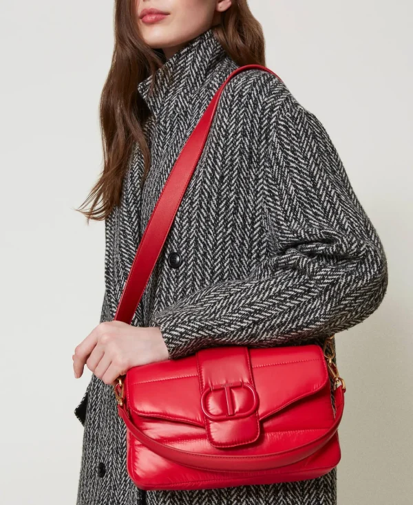 sac__bandoulire_amie_ski__1.webp Sacs Porté Épaule | Sacs À Bandoulière*TWINSET Milano Sac à Bandoulière «Amie Ski» Moyen En Nylon Rouge Vénitien