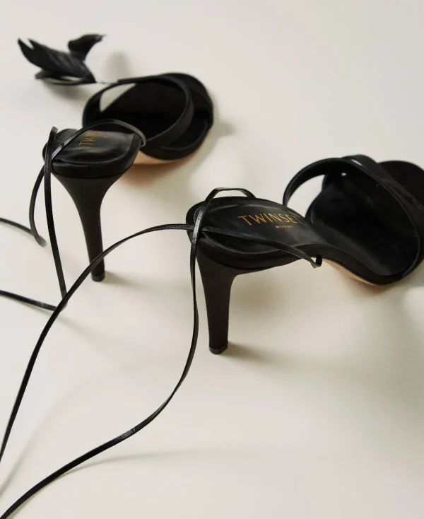 sandales_avec_lacets_et_p_3.webp Chaussures À Talons | Escarpins Et Sandales*TWINSET Milano Sandales Avec Lacets Et Plumes Noir