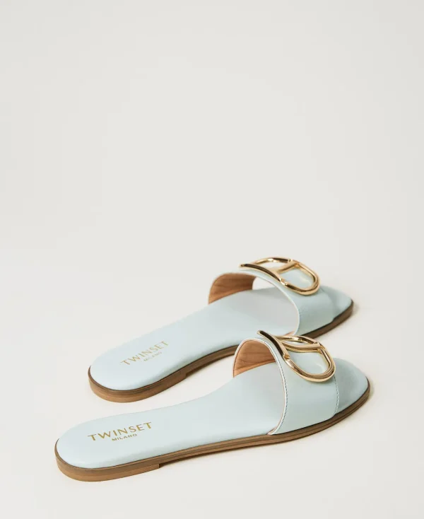 sandales_slides_en_cuir_a_3.webp Chaussures Plates | Escarpins Et Sandales*TWINSET Milano Sandales Slides En Cuir Avec Oval T Vert Agave