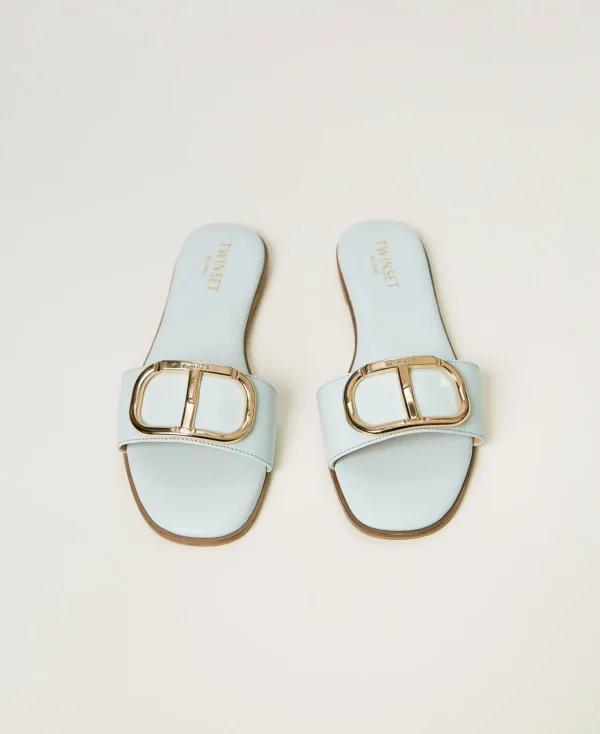 sandales_slides_en_cuir_a_4.webp Chaussures Plates | Escarpins Et Sandales*TWINSET Milano Sandales Slides En Cuir Avec Oval T Vert Agave