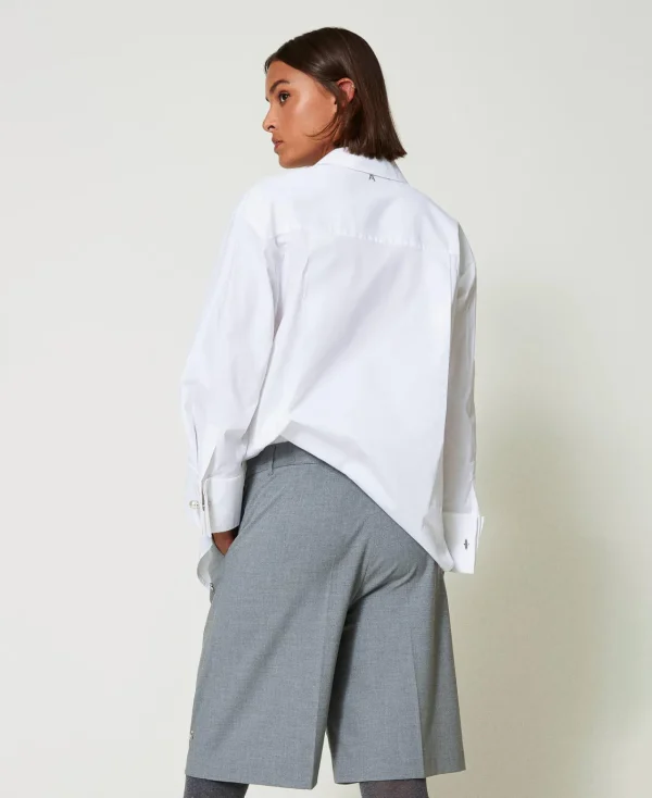 short_avec_broderies_rali_3.webp Shorts*TWINSET Milano Short Avec Broderies Réalisées à La Main Gris Chiné