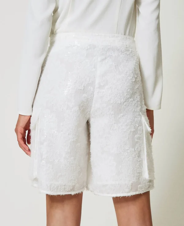 short_avec_sequins_allove_3.webp Shorts*TWINSET Milano Short Avec Sequins All-over Blanc "Papers"