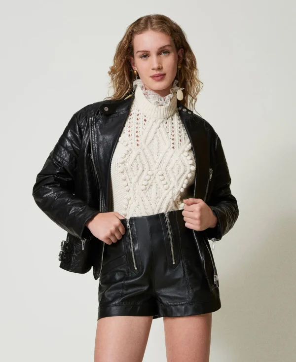 short_fairfax_en_cuir_ave_2.webp Shorts*TWINSET Milano Short «Fairfax» En Cuir Avec Fermeture éclair Noir