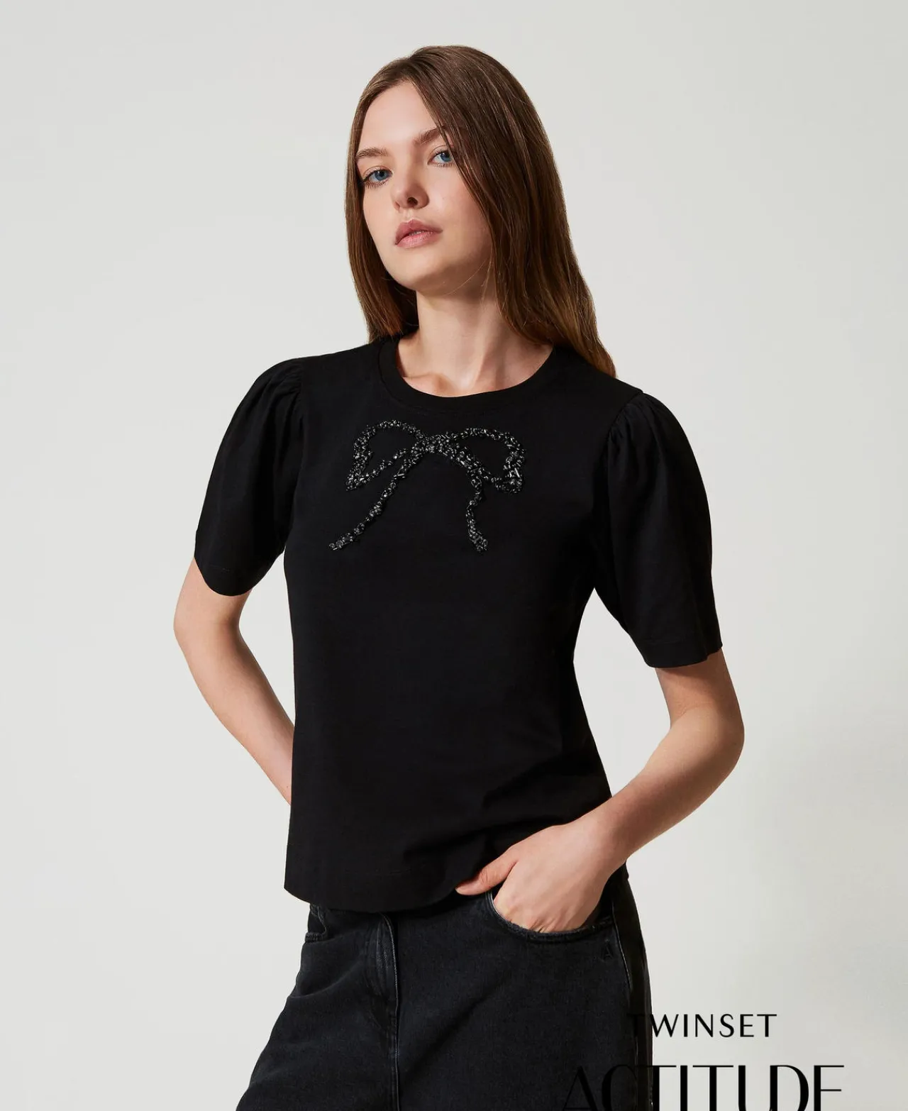 tshirt_avec_broderie_en_n_0.webp T-Shirts Et Tops*TWINSET Milano T-shirt Avec Broderie En Nœud Noir