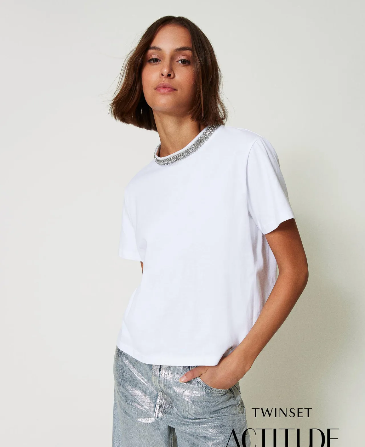tshirt_avec_broderie_rali_0.webp T-Shirts Et Tops*TWINSET Milano T-shirt Avec Broderie Réalisée à La Main Blanc "Papers"