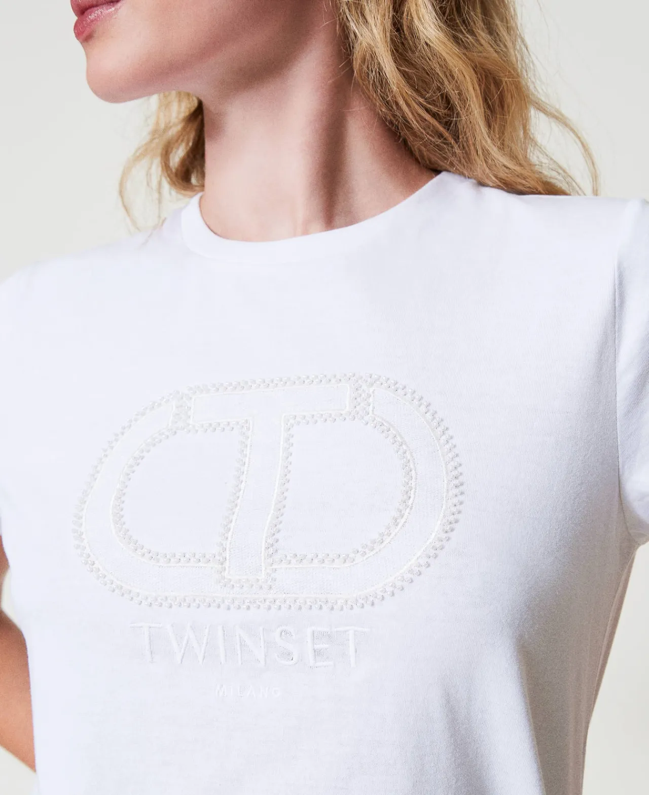 tshirt_avec_broderie_sigl_0-1.webp T-Shirts Et Tops*TWINSET Milano T-shirt Avec Broderie Siglée Oval T Blanc