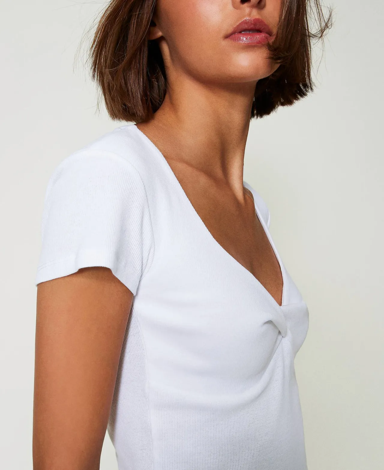 tshirt_ctel_avec_nud_0.webp T-Shirts Et Tops*TWINSET Milano T-shirt Côtelé Avec Nœud Blanc "Papers"