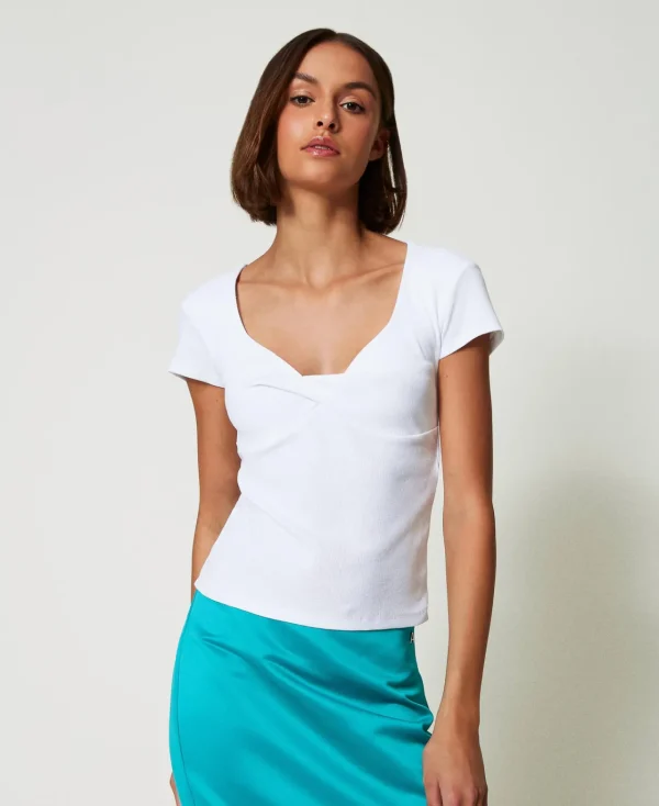 tshirt_ctel_avec_nud_2.webp T-Shirts Et Tops*TWINSET Milano T-shirt Côtelé Avec Nœud Blanc "Papers"