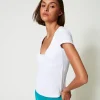 tshirt_ctel_avec_nud_3.webp T-Shirts Et Tops*TWINSET Milano T-shirt Côtelé Avec Nœud Blanc "Papers"