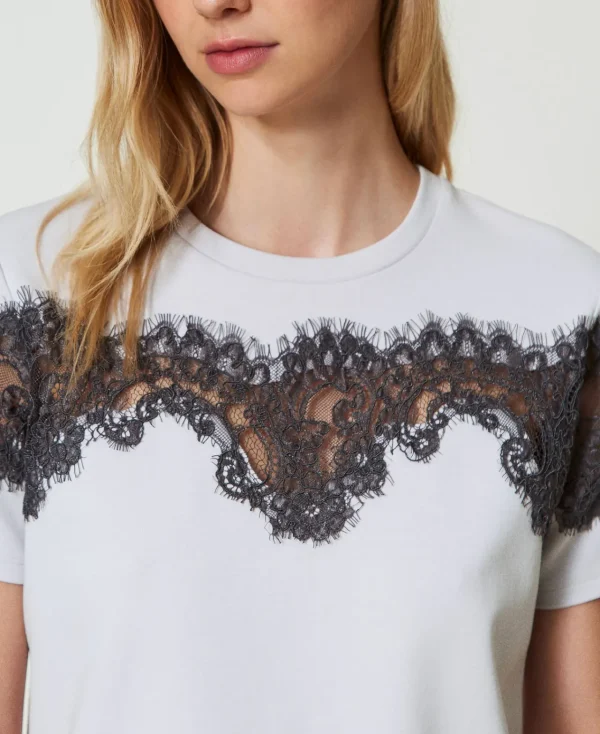 tshirt_regular_avec_dente_4.webp T-Shirts Et Tops*TWINSET Milano T-shirt Regular Avec Dentelle Incrustée Bicolore Argent/Gris « Blackened Pearl »